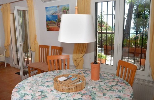 Marbella Apartamento | Apartamento con fantásticas vistas al Mediterráneo y Marbella con piscina.