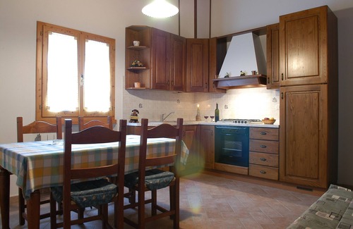 Gambassi Terme Apartamento | APARTMENT WITH WINDOWS VIEW ON THE POOL AND ON THE WONDERFUL TUSCAN COUNTRYSIDE