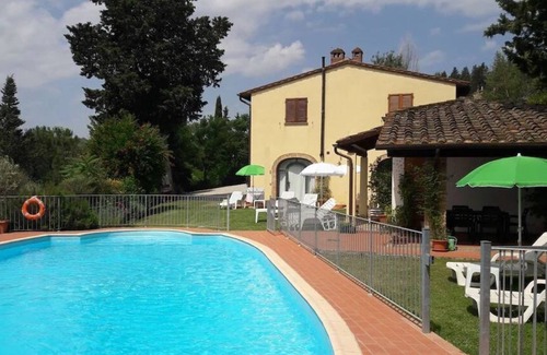 Gambassi Terme Apartamento | APARTMENT WITH WINDOWS VIEW ON THE POOL AND ON THE WONDERFUL TUSCAN COUNTRYSIDE