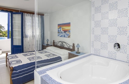 Perivolos Apartamento | Apartamento con piscina profunda privada