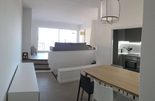 Salionc Apartamento | Apartamento con vistas al mar y fácil acceso a pie, en urbanización privada