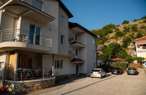 Pestani Hotel | Apartments Bashoski