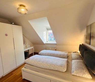 Western Ring Area Apartamento | Apartments Braunschweig - Charlys Home - Küche - Fachwerk - Familie