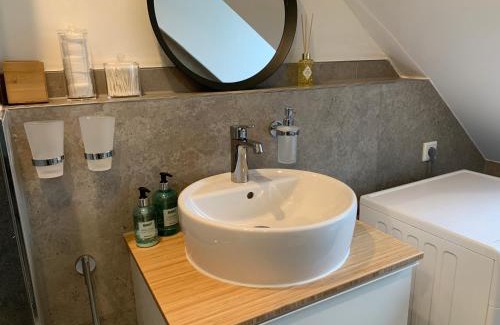 Western Ring Area Apartamento | Apartments Braunschweig - Charlys Home - Küche - Fachwerk - Familie