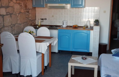 Kozarica Apartamento | Apartments Cumbelic - One Bedroom Apartment with Balcony and Sea View A1