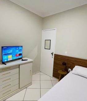 Santos Dumont Apartamento | Ape com Horta, Cama Casal Queen, SmartTV, Ar, WiFi e Vaga na garagem