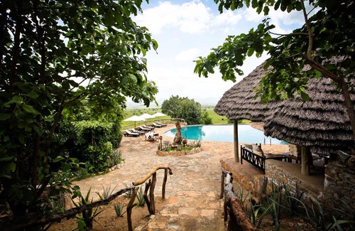 Kaabong Cabina | Apoka Safari Lodge