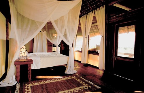 Kaabong Cabina | Apoka Safari Lodge