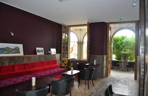 Montolieu Casa | Apostrophe