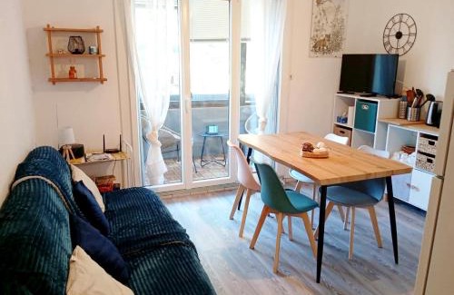 Barcelonnette Apartamento | app 2ch au calme Barcelonnette vue montagne