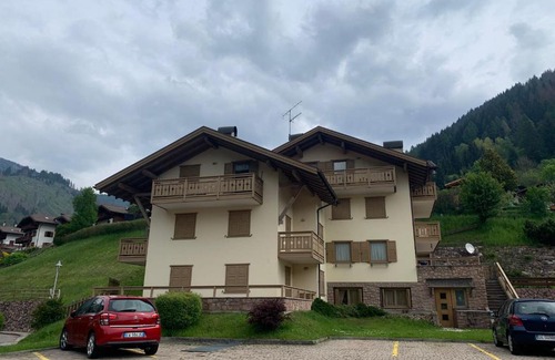 Predazzo Apartamento | Appartamento Genziana