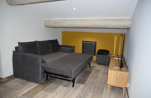 Mas-Blanc-des-Alpilles Apartamento | Appartement au coeur des Alpilles