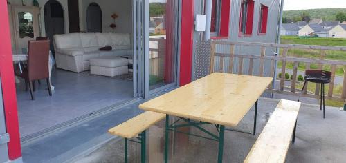 Givet Apartamento | Appartement 4 chambres Sur la Cave