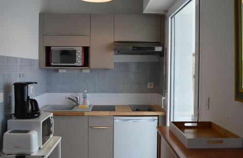 Tregastel Apartamento | Appartement avec accès direct plage, WiFi, animaux acceptés et parking privé à Trégastel - FR-1-542-5