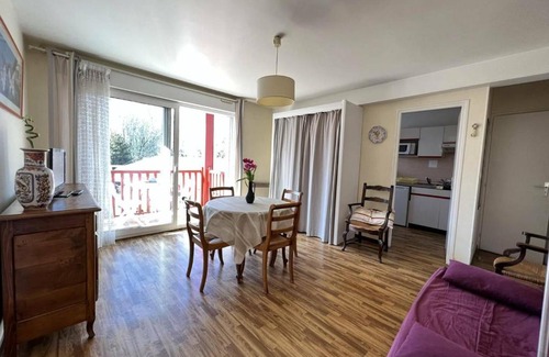 Cambo-les-Bains Apartamento | Appartement Cambo-les-Bains, 2 pièces, 2 personnes - FR-1-495-24