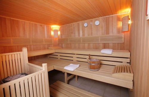 Levernois Apartamento | Appartement détente, piscine - sauna - vue sur le golf