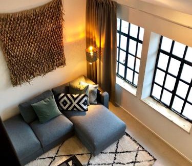 Heerlen Apartamento | Appartement de Lerarenkamer in de Oude School