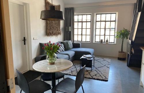 Heerlen Apartamento | Appartement de Lerarenkamer in de Oude School