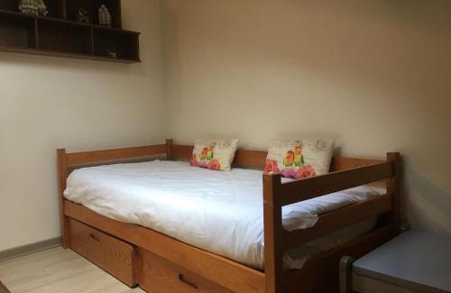 Toul Apartamento | Appartement Duplex Confortable au Cœur de Toul avec Parking, Climatisation et Proche Gare - FR-1-584-60