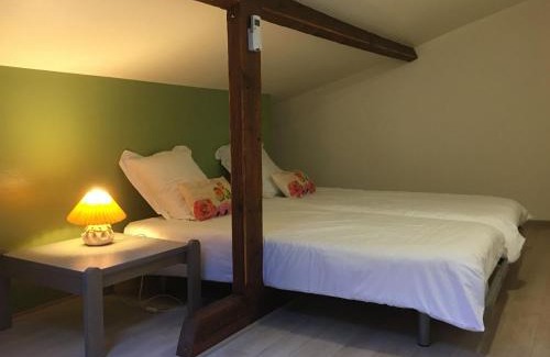 Toul Apartamento | Appartement Duplex Confortable au Cœur de Toul avec Parking, Climatisation et Proche Gare - FR-1-584-60