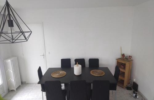 Enghien-les-Bains Apartamento | Appartement familial face à un square arboré