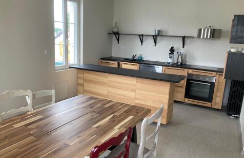 Chateau du Loir Apartamento | Appartement Hôtel de la Gare 3 chambres