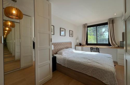 Mougins Apartamento | Appartement MOUGINS, moderne et cozy, piscine tennis pétanque et golf à 2 mns