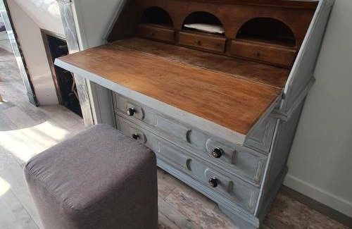 Mers-les-Bains Apartamento | appartement rénové et lumineux a mers les bains au dessus d'un ancien commerce mersois en duplex pour 4 personnes pour du repos, des vacances ou pour le travail