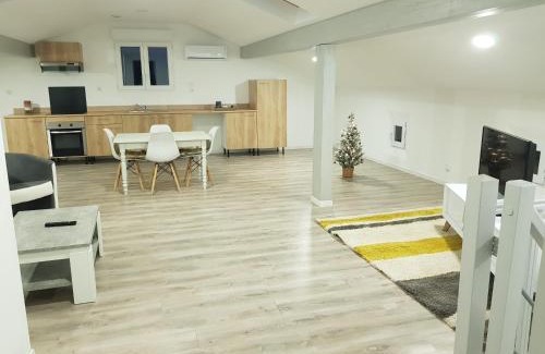 Clermont-Dessous Apartamento | Appartement spacieux et confortable a Clermont Dessous jardin parking