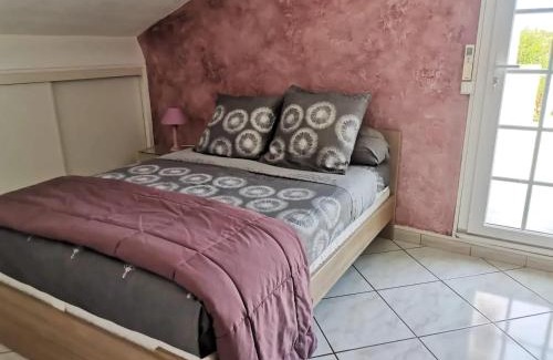 Bastia Apartamento | Appartement Vue Mer à Bastia, terrasse et piscine privée.