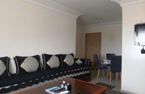 Anza Apartamento | Appartement vue panoramique sur mer Avec Climatisation! à 5 minutes à pied de la Plage ! à environ 6 minutes en voiture du Centre d'Agadir et à 10 minutes en voiture de Taghazout !