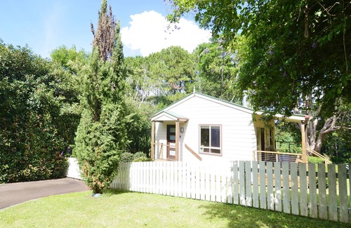 Montville Cabaña | Apple Tree Cottage & Studio