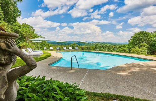 Lenox Hotel | Apple Tree Inn