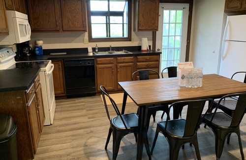 Apple Valley Condominio | ¡Junto al campo de golf Apple Valley! Limpio, cómodo, tranquilo!