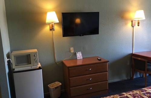 Atwater Hotel | Applegate Inn