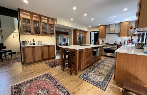 Freeport Casa | Après Ski inspired home, bespoke pool & tennis court!