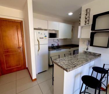 Ilheus Apartamento | Apt 2 quartos com Vista Mar Piscina e Varanda 200 m da Praia Ilheus BA