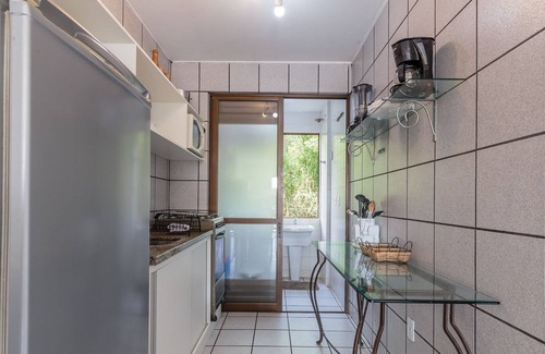 Florianopolis Apartamento | Apt 300m From the Charming Praia Brava Ccu203