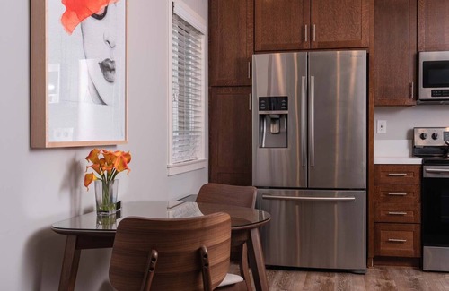 Carpinteria Apartamento | Apt 7: Cozy Contemporary Family Beach Apartment