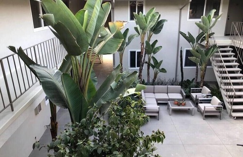 Carpinteria Apartamento | Apt 7: Cozy Contemporary Family Beach Apartment