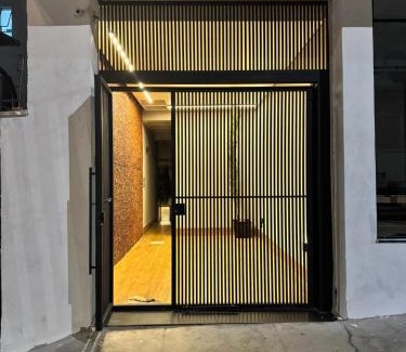 Lavras Apartamento | Apt novo no centro com garagem perto de tudo que você precisa