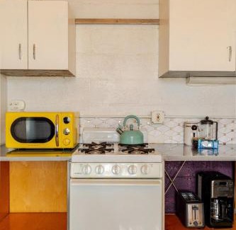 Summerhill Apartamento | Apt on flower farm, Convenient & pet friendly