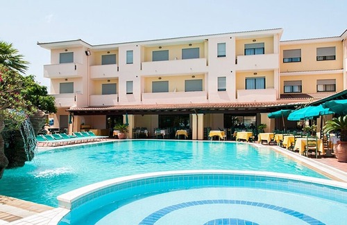 Orosei Apartamento | Apt. Rosaria 2F shared Swimming Pool