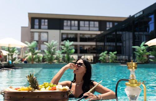 Sumadija Hotel | Aqua Raj ND