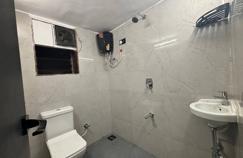 J B Nagar Apartamento | Aqua Stays