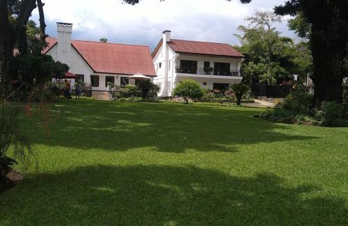 Gisenyi Hotel | ARAUCARIA RESIDENCE