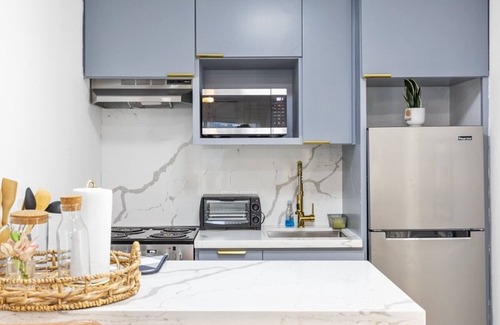 South Central Houston Casa | Arbor Villas I Sleeps 22 I Central HTX I Parking