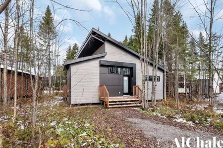 Pont-Rouge Chalet De Esquí | Archibald - Cozy avec spa, sauna, piscine