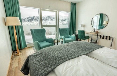 Lyngen Hotel | Arctic Panorama Lodge