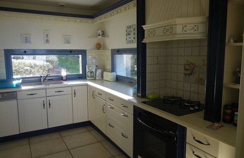 Erquy Villa | Villa con vista al mar con casa de huéspedes, piscina cubierta climatizada